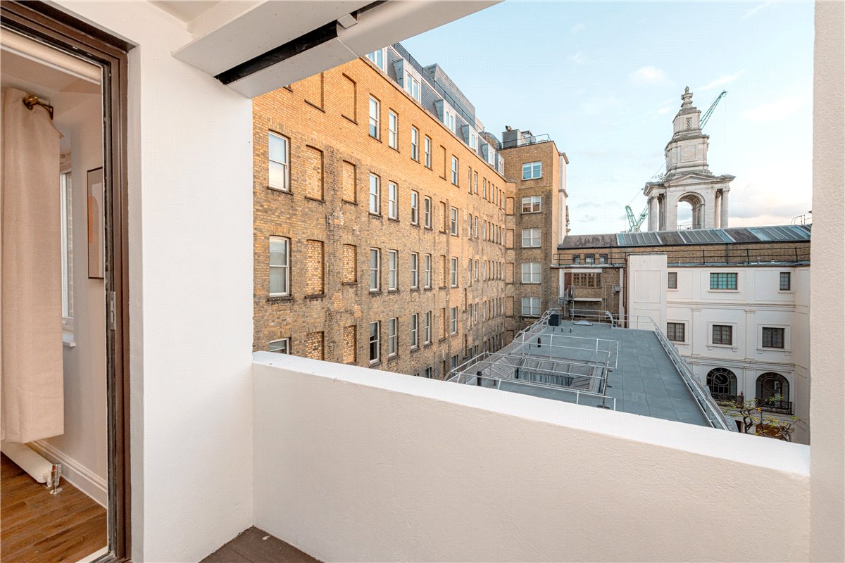 2 bedroom Flat, Curzon Street, Mayfair, W1J - Available, Image 1