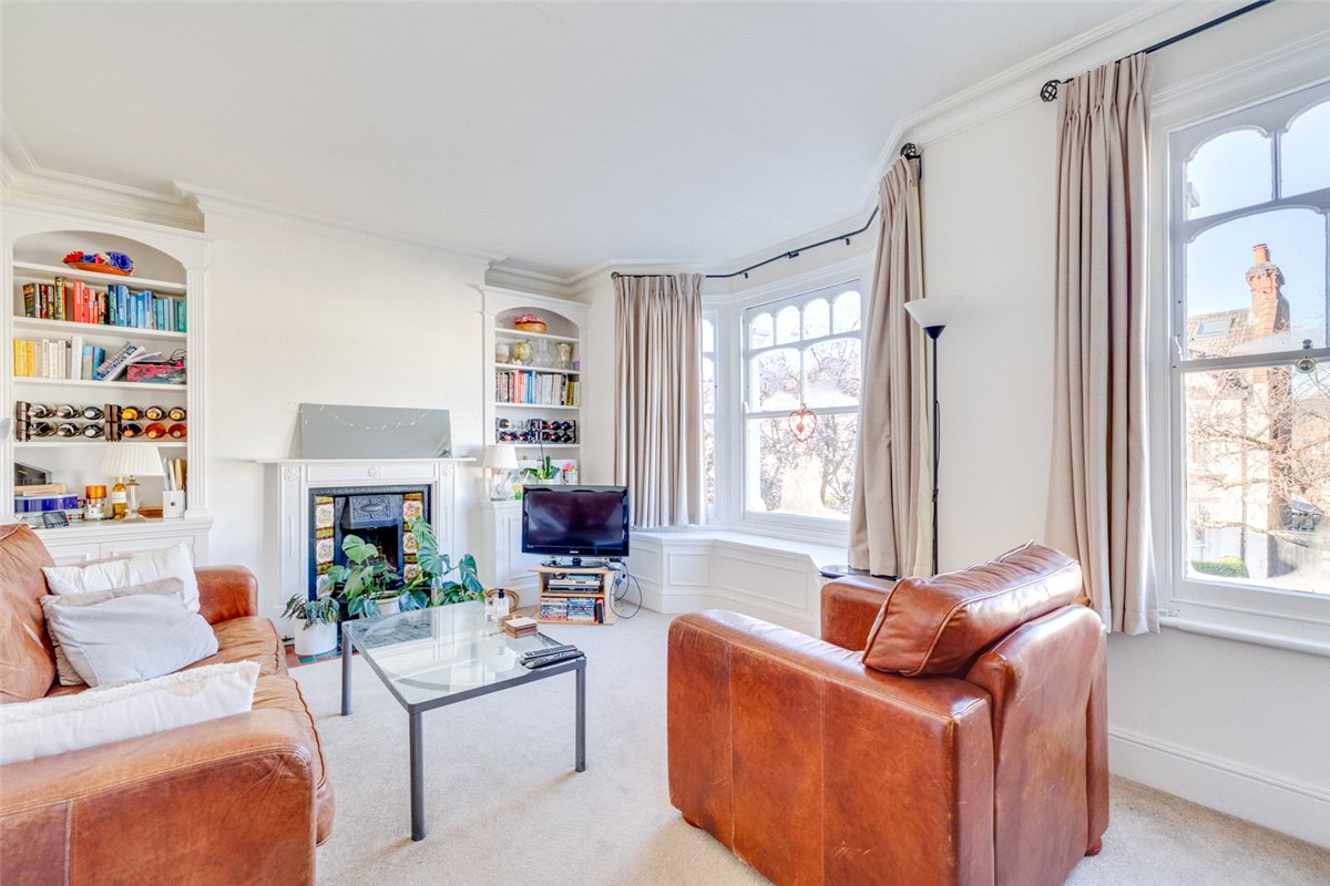 3 bedroom Flat, Harbord Street, London, SW6 - Let Agreed