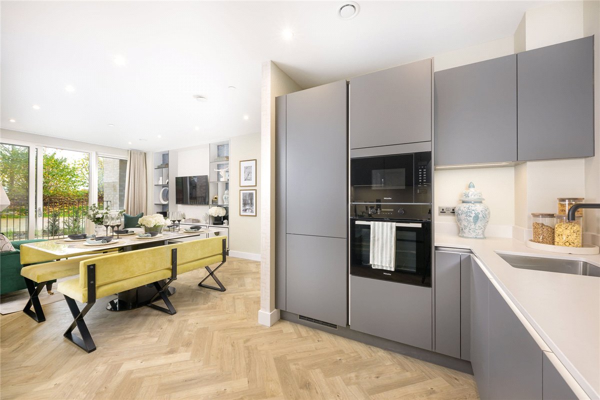 1 bedroom Flat, Eddington Avenue, Cambridge, CB3 - Available