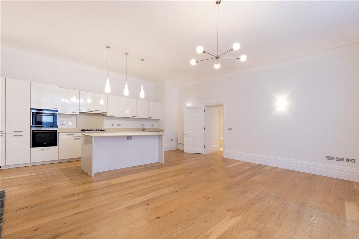 2 bedroom Flat, Montagu Square, Marylebone, W1H - Available, Image 2