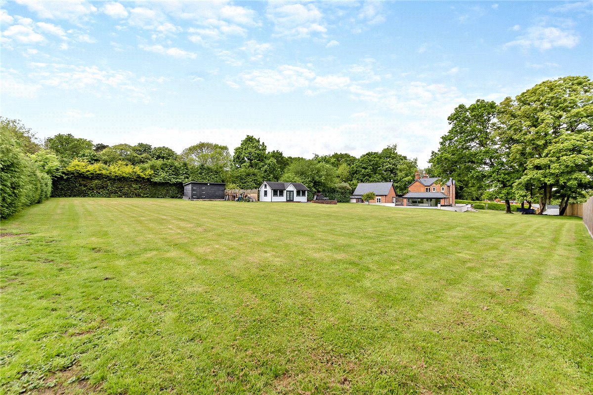5 bedroom House, Newbury Road, Headley, RG19 - Available, Image 18