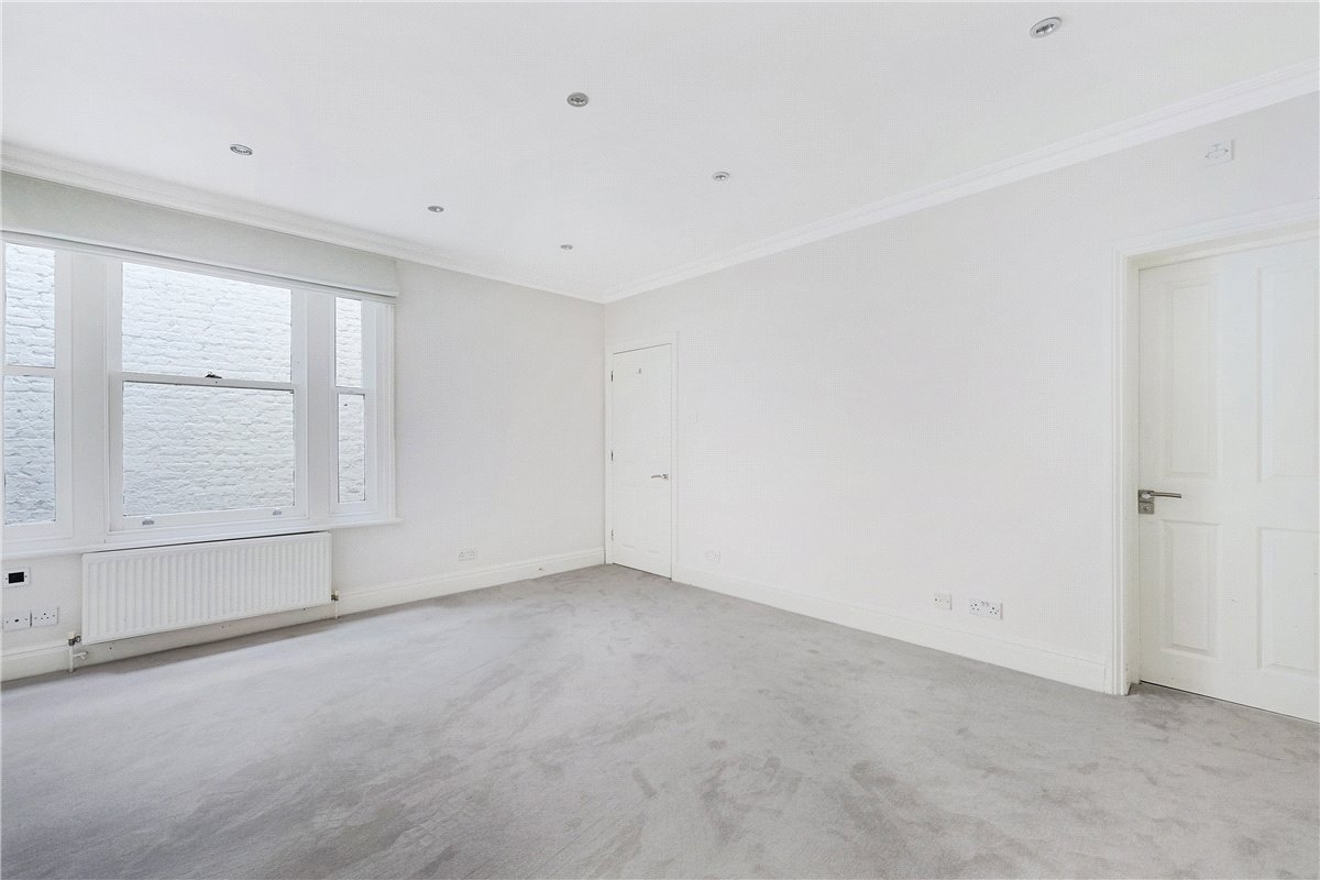 3 bedroom Flat, Queens Gate, Kensington, SW7 - Available, Image 9