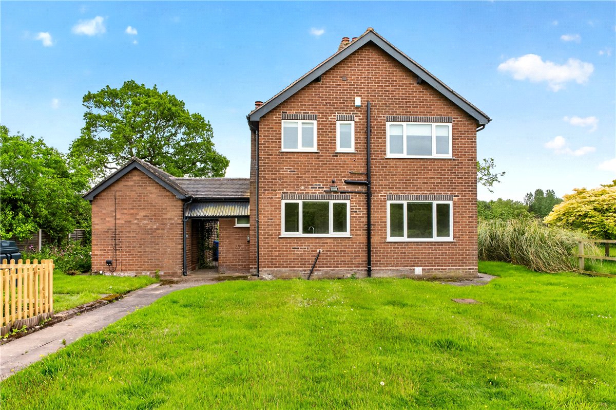 3 bedroom House, Robins Lane, Culcheth, WA3 - Available, Image 1