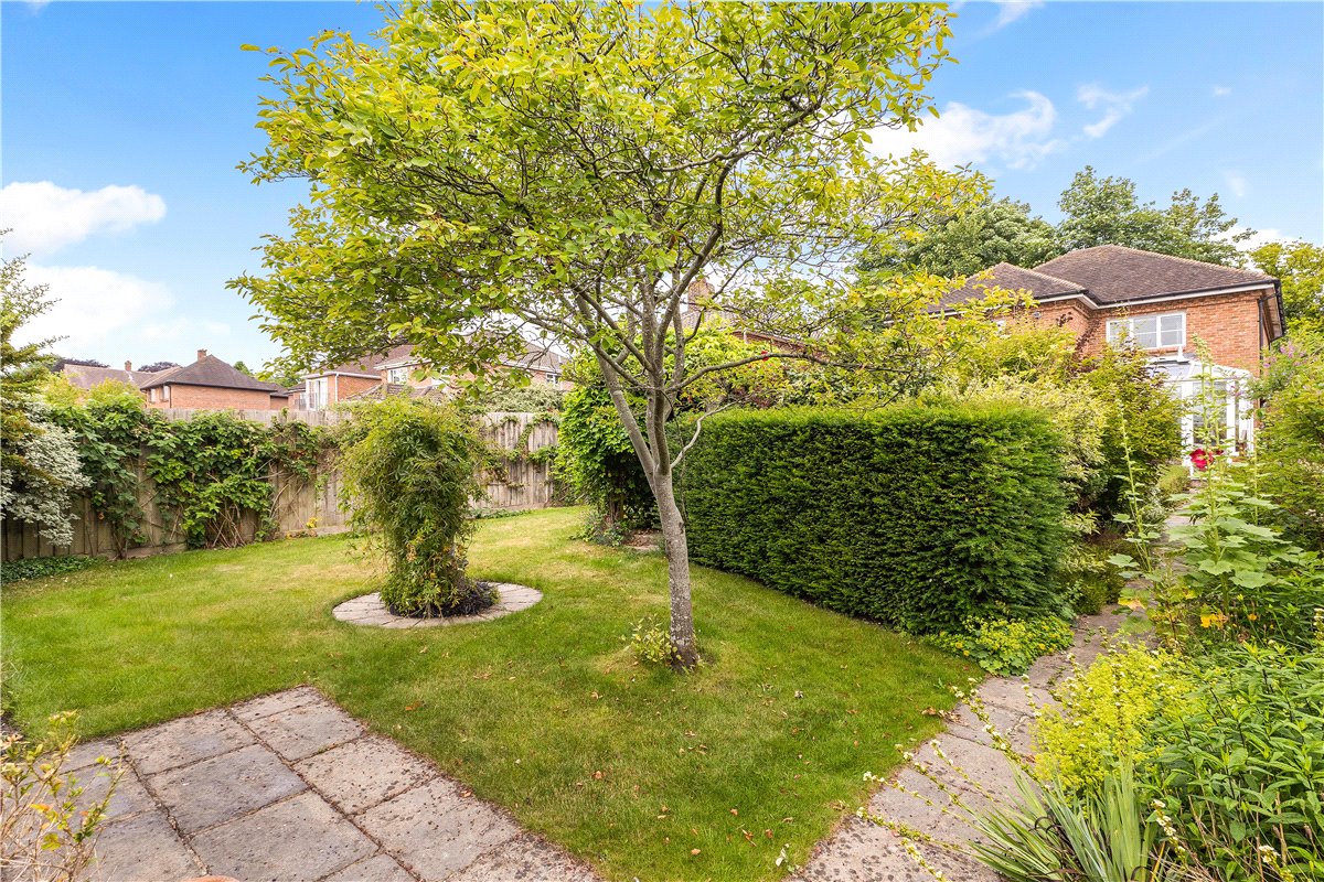 3 bedroom House, Back Lane, Marlborough, SN8 - Available, Image 2