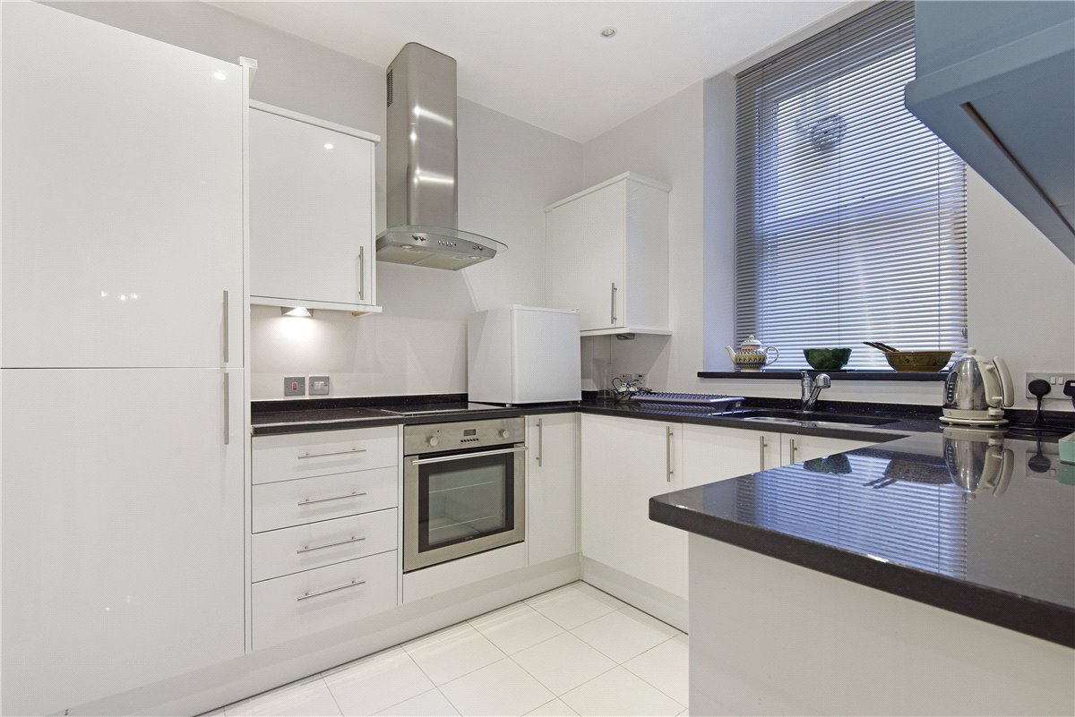 2 bedroom Flat, Mansfield Street, London, W1G - Sold, Image 9