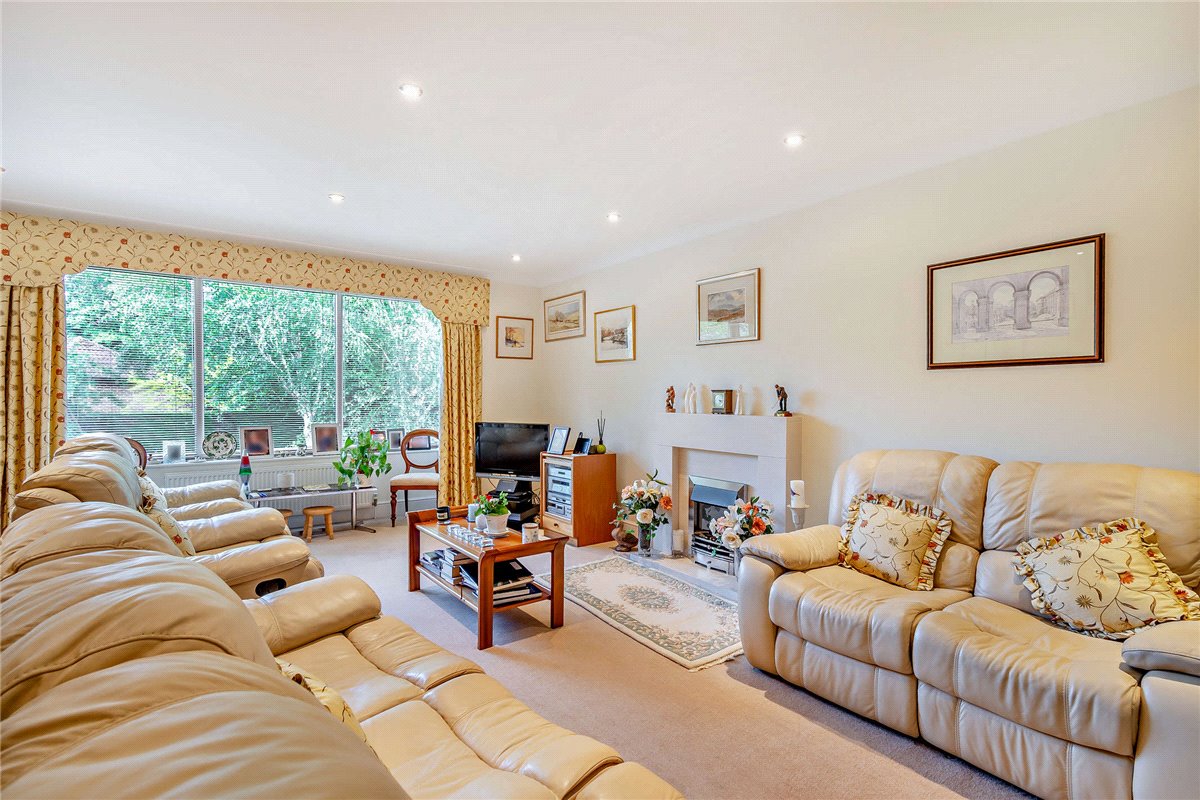 3 bedroom Flat, St James Court, 29A Wheatlands Road East, HG2 - Sold, Image 11