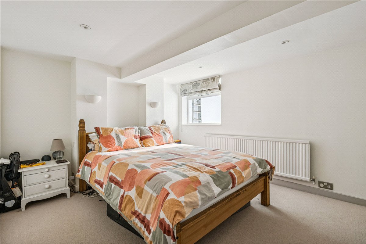 2 bedroom Flat, Louisville Road, London, SW17 - Available, Image 7