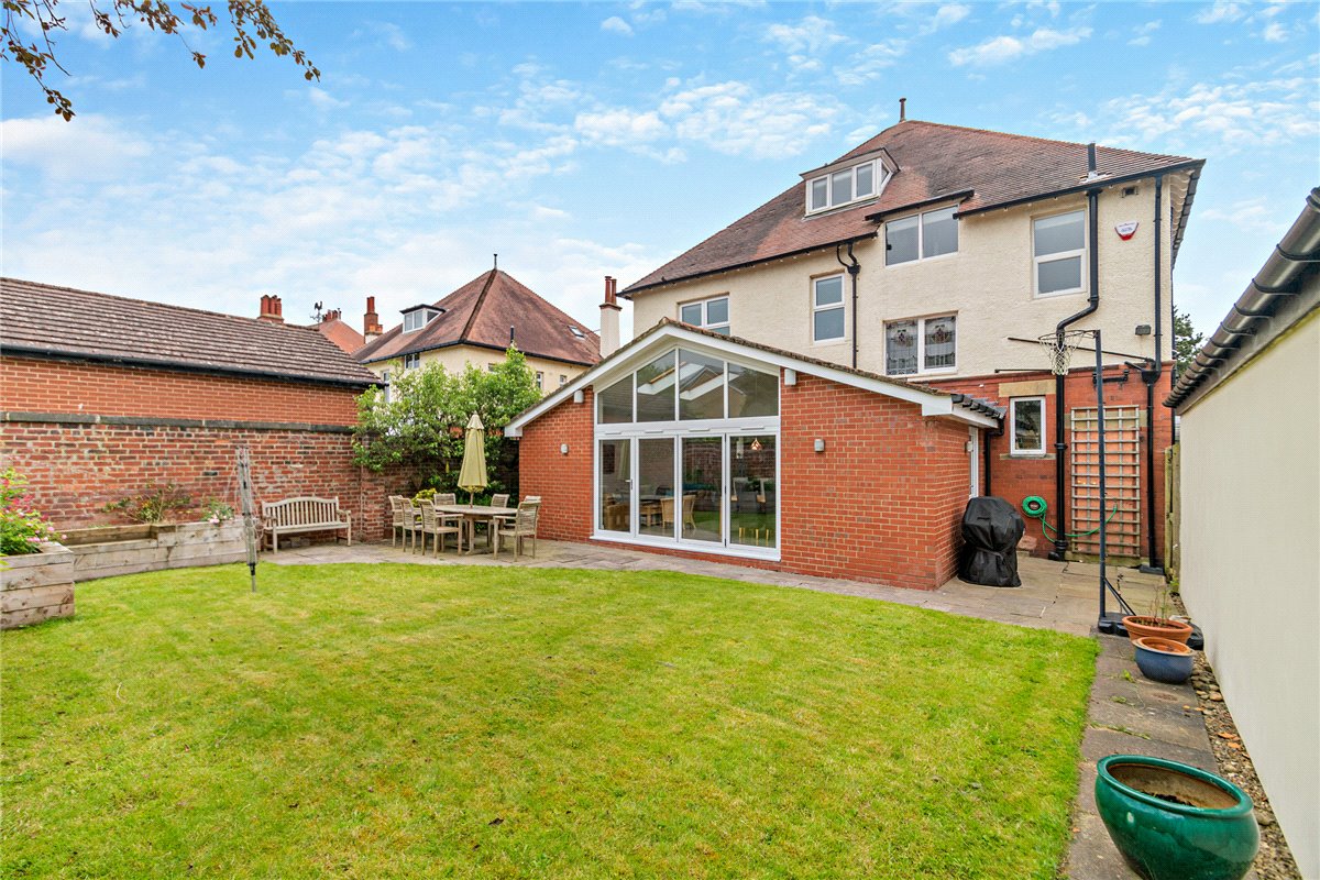 5 bedroom House, Rossett Green Lane, Harrogate, HG2 - Sold, Image 18