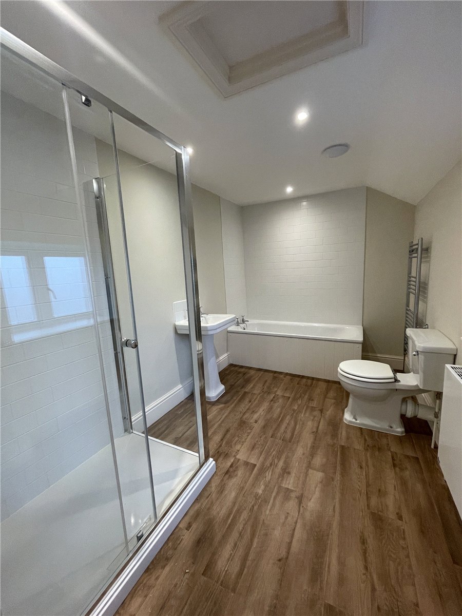 4 bedroom House, Sutton on Derwent, York, YO41 - Available, Image 3