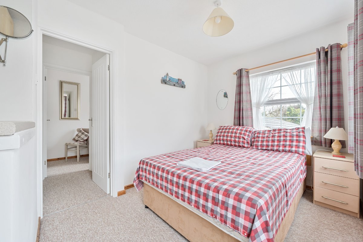 5 bedroom House, Lender Lane, Mullion, TR12 - Available, Image 19