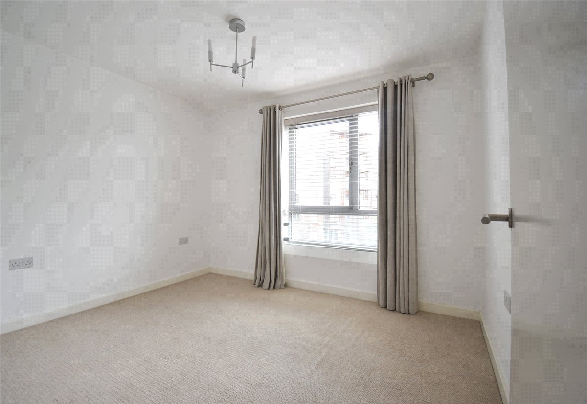 2 bedroom Flat, Glenalmond Avenue, Cambridge, CB2 - Available, Image 4