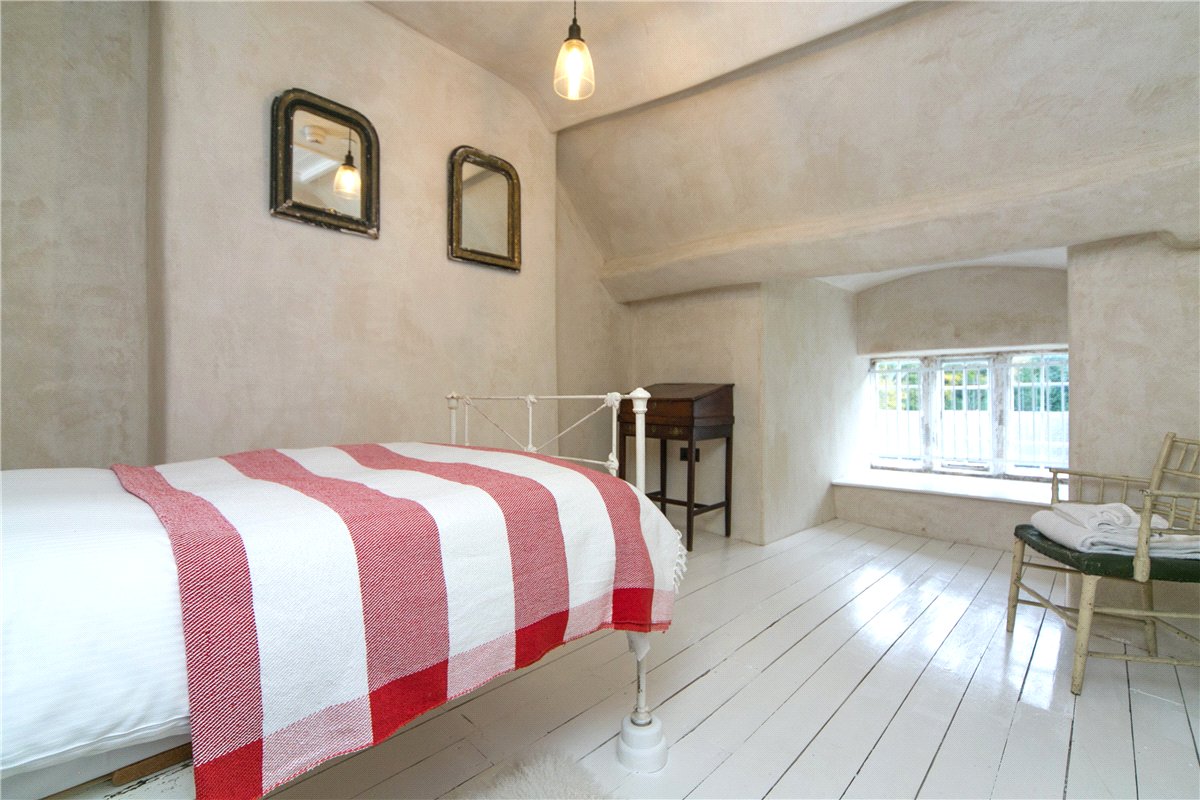 11 bedroom House, Talsarnau, Gwynedd, LL47 - Available, Image 32