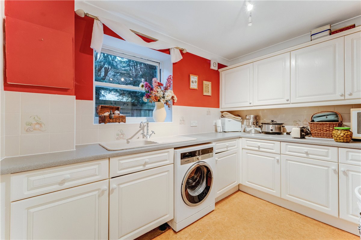 5 bedroom House, School Road, Hemingbrough, YO8 - Available, Image 21