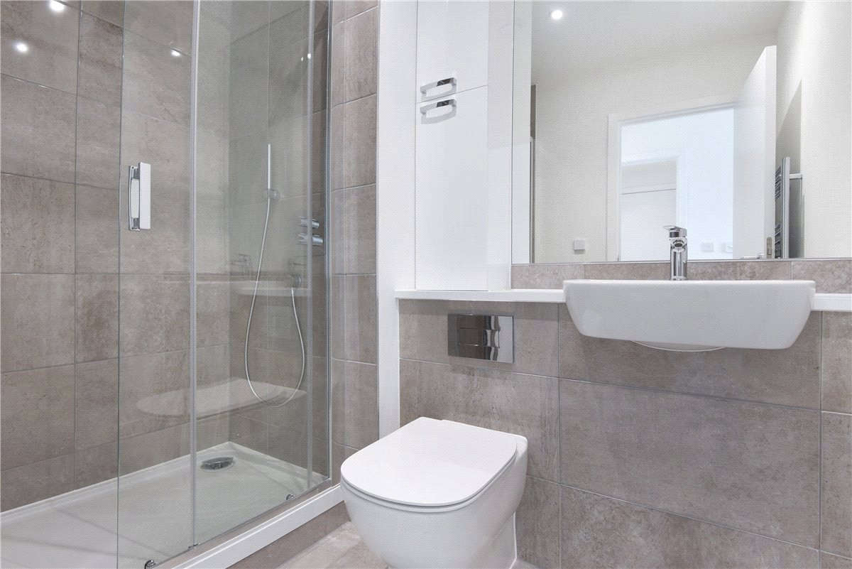 2 bedroom Flat, Heartwell Avenue, London, E16 - Available, Image 8