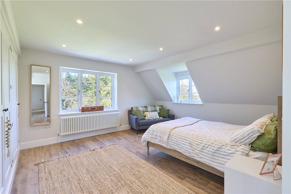 4 bedroom House, Cambridge Road, Oakington, CB24 - Sold STC, Image 13