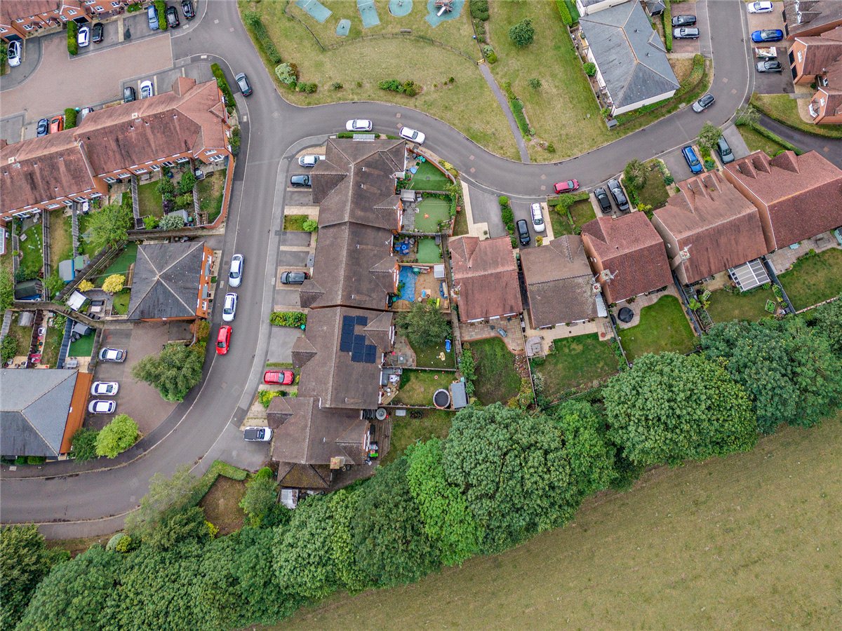 4 bedroom House, Hermitage Green, Hermitage, RG18 - Available, Image 40