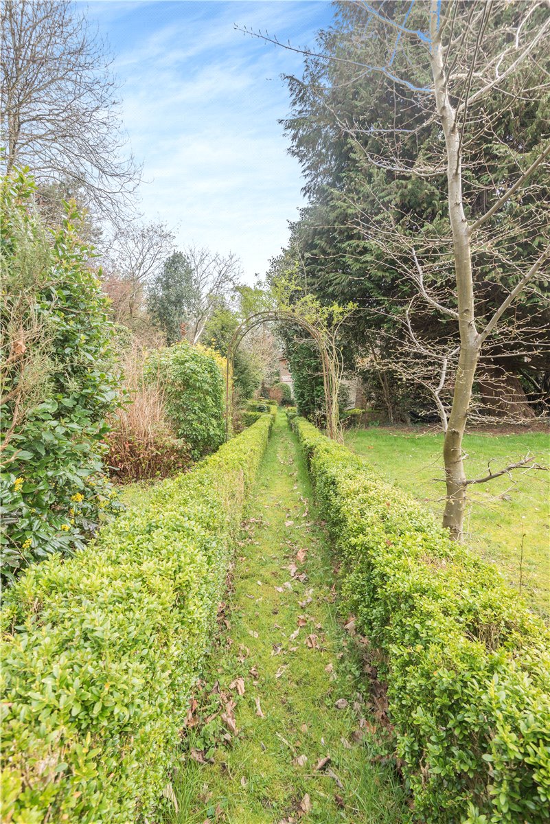 4 bedroom House, Station Road, Petersfield, GU31 - Sold, Image 3