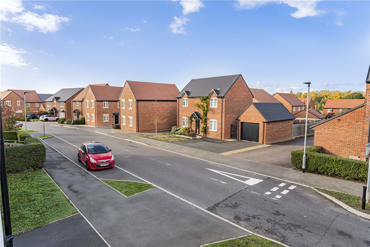 3 bedroom House, Dragonfly Crescent, Biddenham, MK40 - Available, Image 21