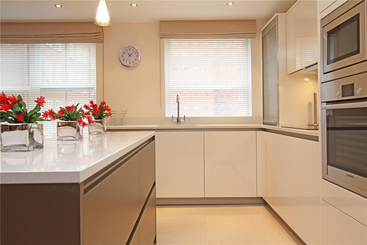 2 bedroom Flat, Ennismore Gardens, London, SW7 - Available, Image 1
