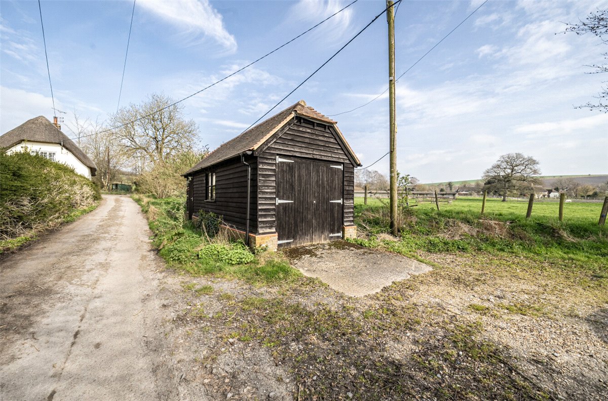 3 bedroom Cottage, Brown's Lane, Alton Barnes, SN8 - Available, Image 12