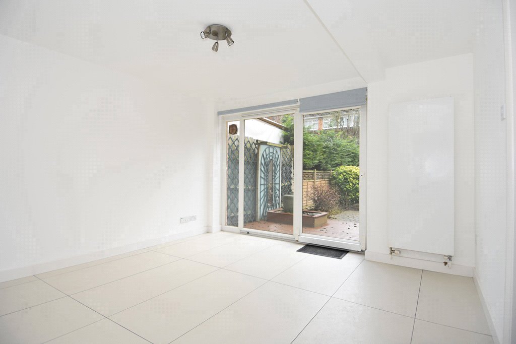 4 bedroom House, Woodville Road, Richmond, TW10 - , Image 3