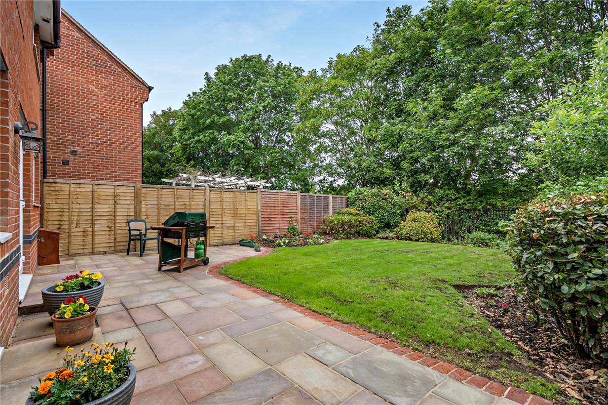 4 bedroom House, Hermitage Green, Hermitage, RG18 - Available, Image 30