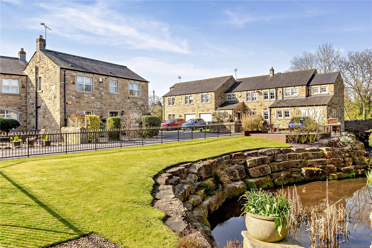 4 bedroom House, Sedgegarth, Thorner, LS14 - Sold, Image 2