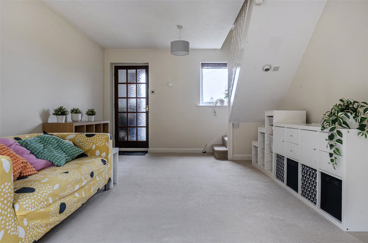 3 bedroom House, Five Stiles Road, Marlborough, SN8 - Sold, Image 5
