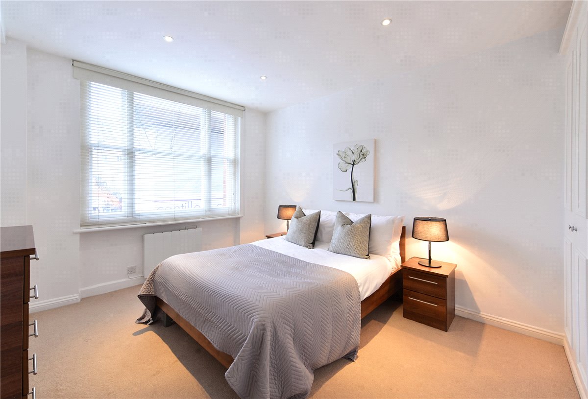 1 bedroom Flat, Hill Street, Mayfair, W1J - Available, Image 3
