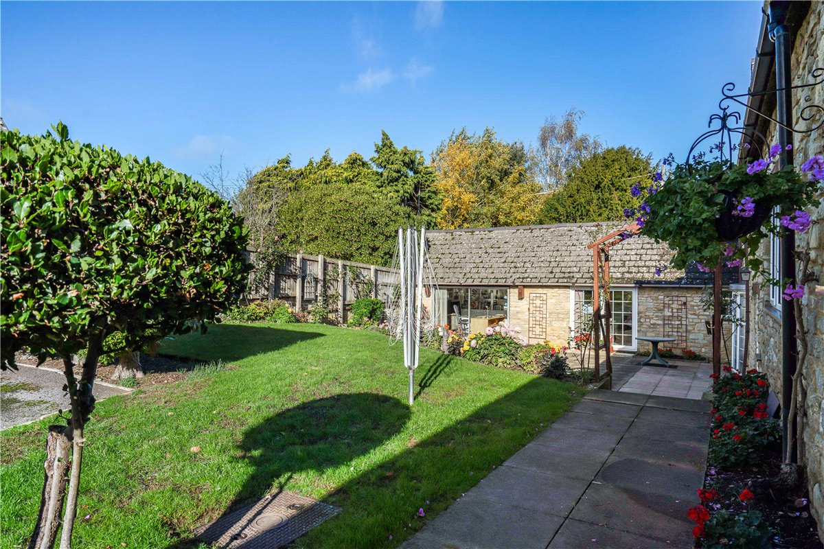 4 bedroom Barn Conversion, Cassington Road, Yarnton, OX5 - Available, Image 6