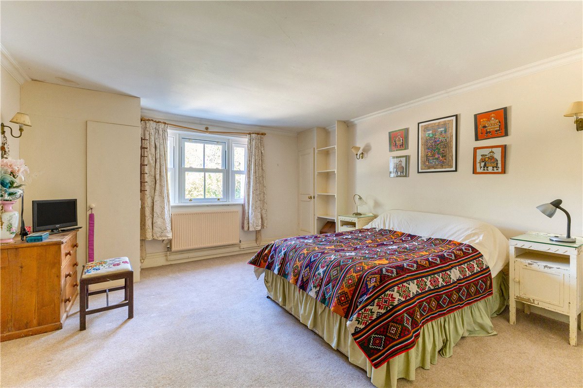 5 bedroom House, High Street, Manton, SN8 - Available, Image 11