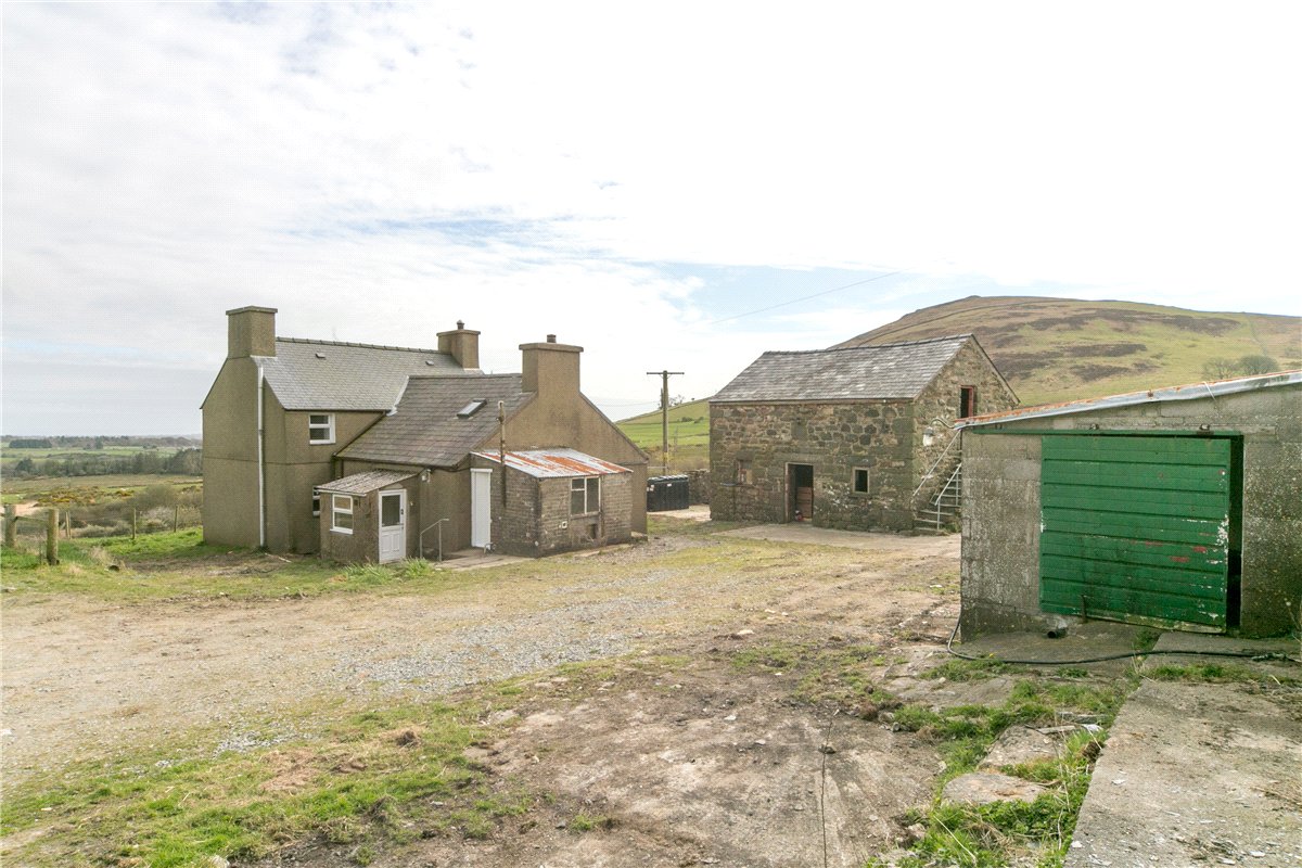 240.23  Farm, Llanaelhaearn, Caernarfon, LL54 - Available, Image 11