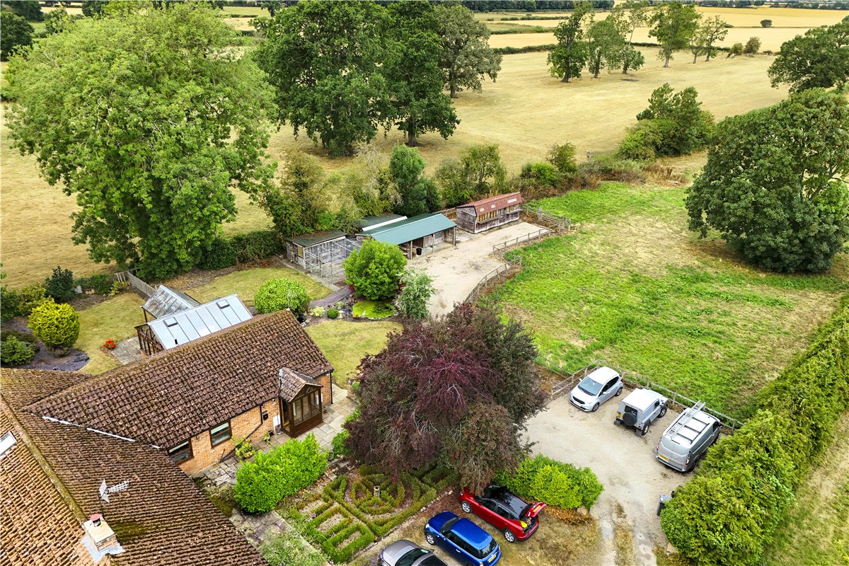 3 bedroom House, Northfield Lane, Askham Bryan, YO23 - Available, Image 2
