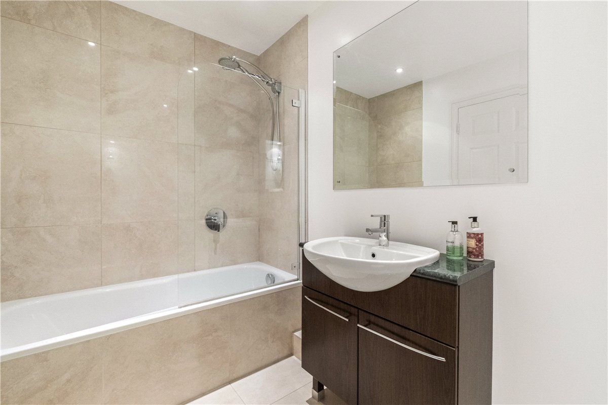 1 bedroom Flat, Abbey Road, London, NW8 - Available, Image 2