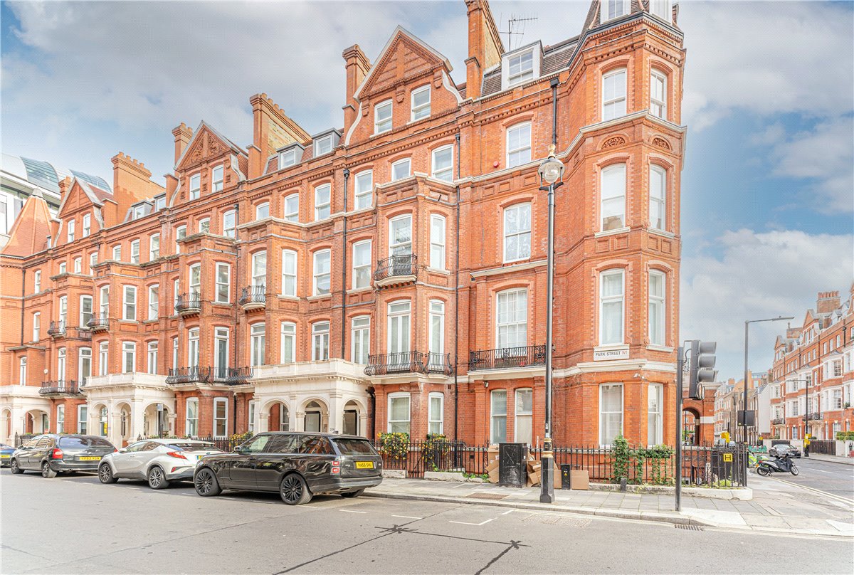 2 bedroom Flat, Park Street, Mayfair, W1K - Available, Image 12