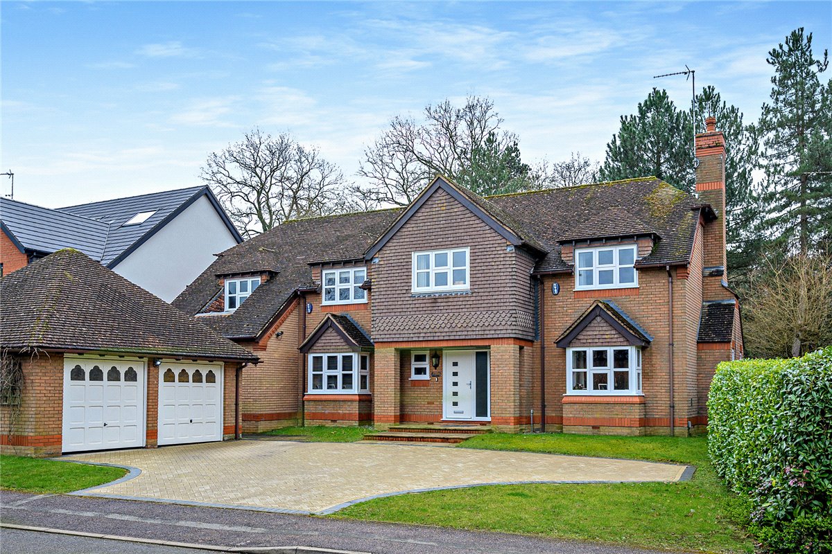 5 bedroom House, Windingbrook Lane, Collingtree Park, NN4 - Sold