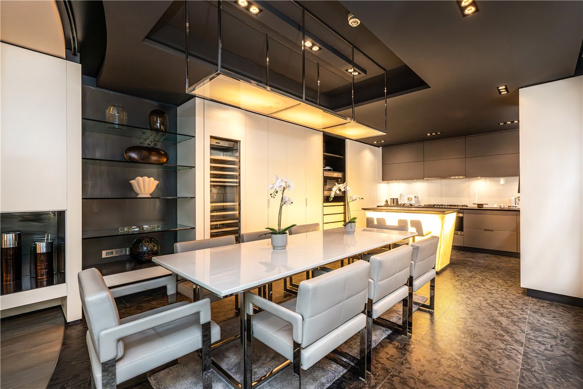 4 bedroom Flat, North Row, Mayfair, W1K - Available, Image 4