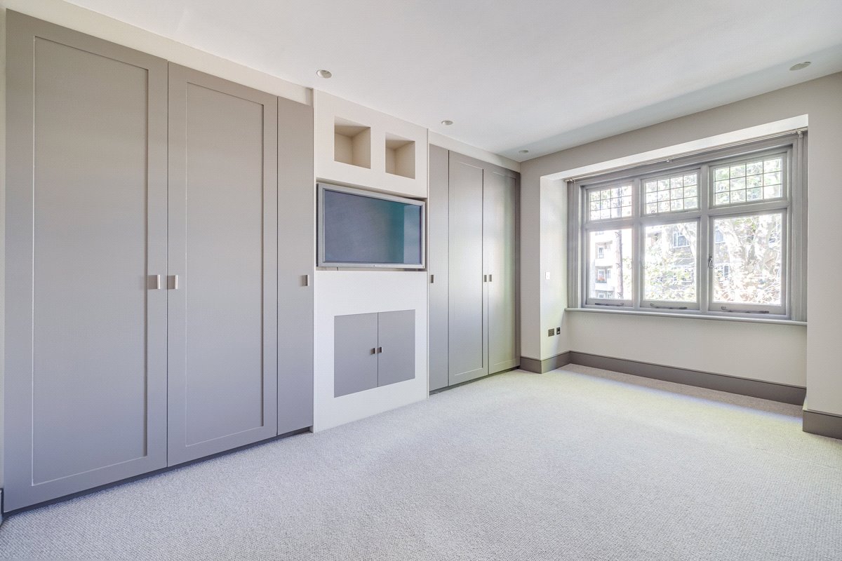 6 bedroom House, Daisy Lane, London, SW6 - , Image 2