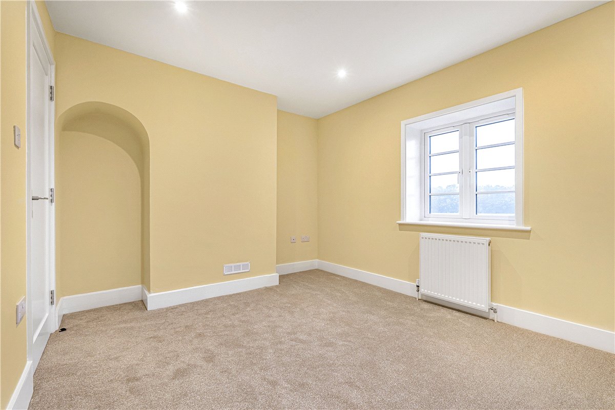 4 bedroom House, Ardley Road, Middleton Stoney, OX25 - Available, Image 6