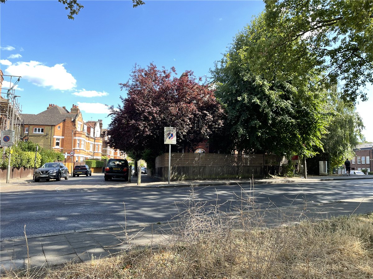 2 bedroom Flat, Nightingale Lane, London, SW12 - Available, Image 17