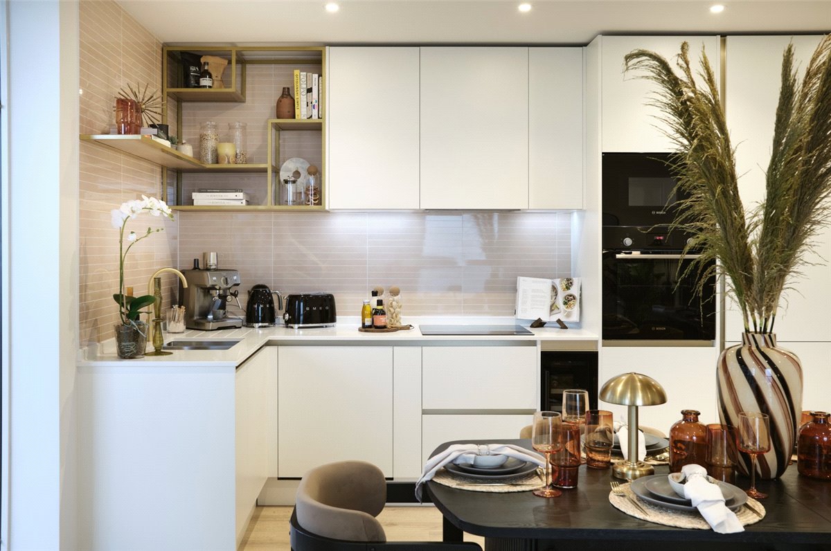 3 bedroom Flat, Grand Union, Beresford Avenue, HA0 - Available, Image 6