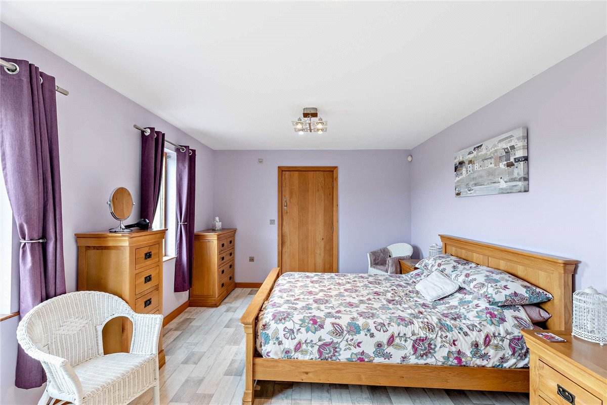 4 bedroom House, Trewern, Welshpool, SY21 - Available, Image 17
