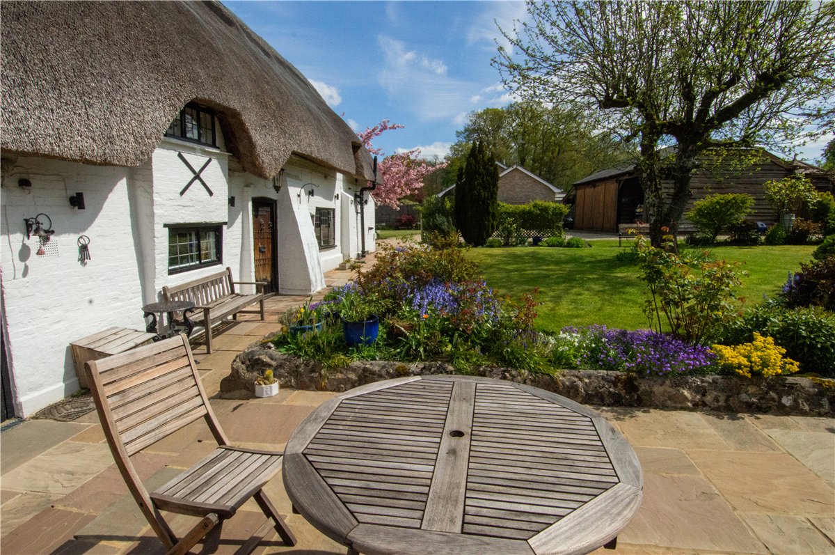 4 bedroom Cottage, Newbury Road, Wickham, RG20 - Available, Image 11