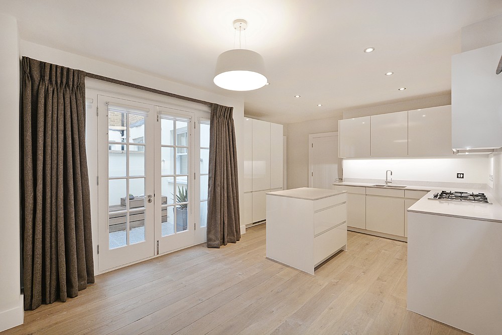 3 bedroom House, Great Cumberland Mews, Marylebone, W1H - Available
