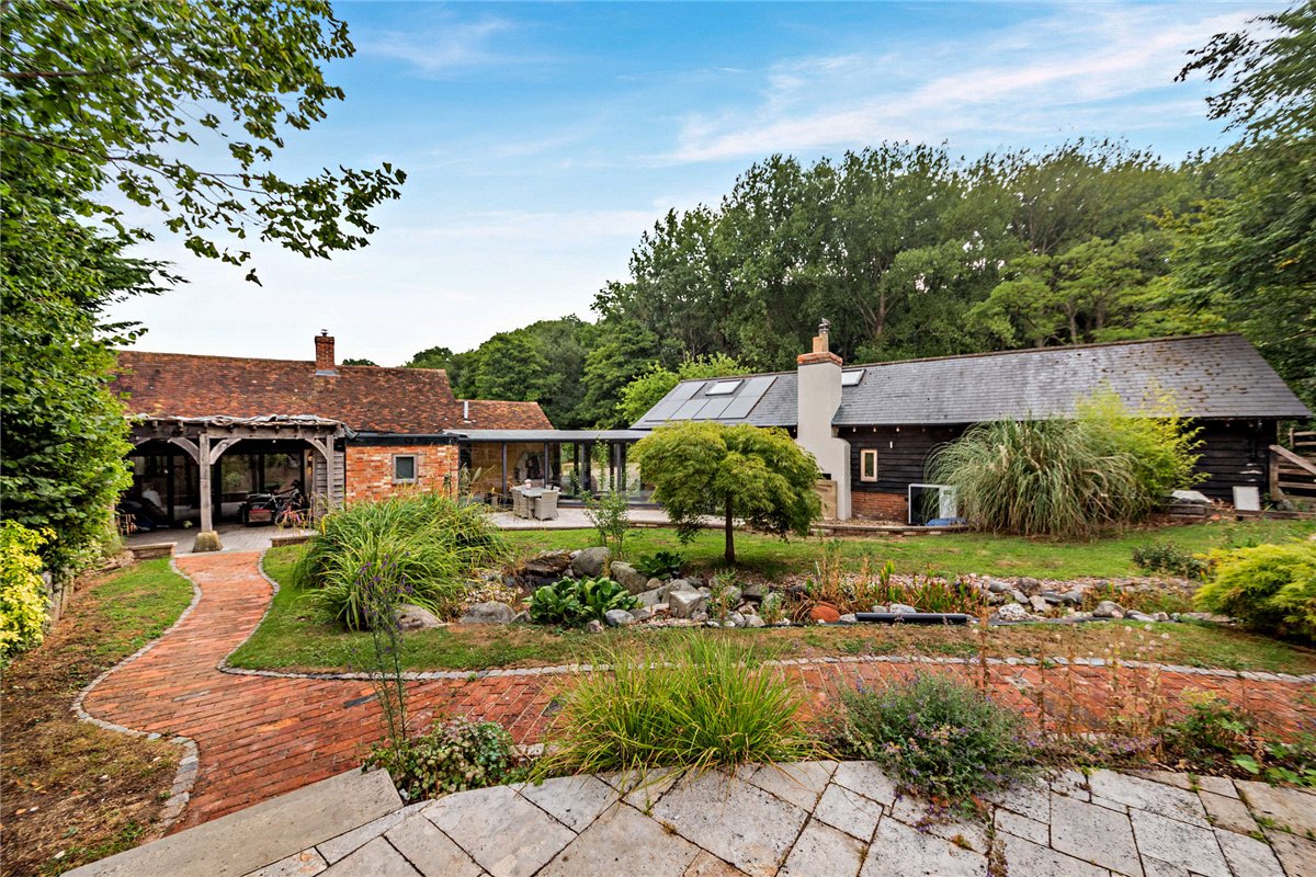 4 bedroom House, Ashford Hill Road, Headley, RG19 - Sold STC