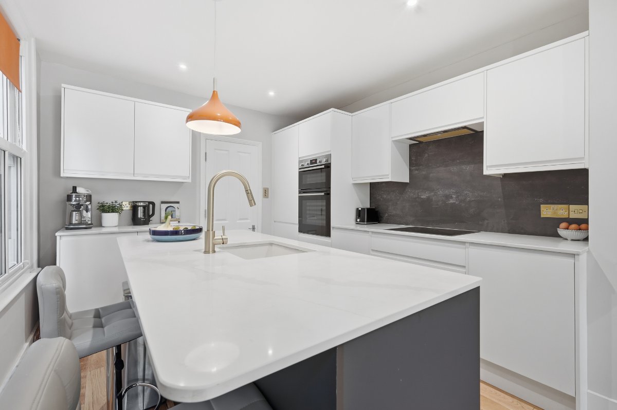 5 bedroom House, Second Avenue, London, SW14 - Sold, Image 9