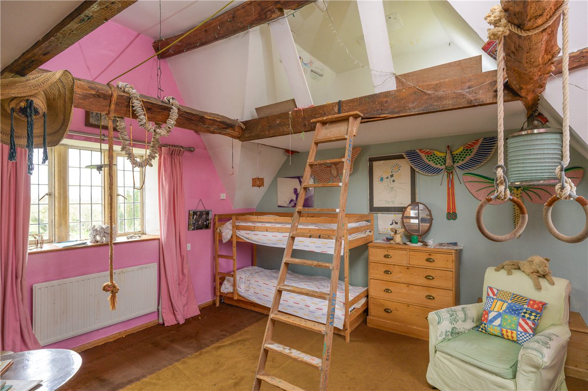 5 bedroom House, West Yatton, Yatton Keynell, SN14 - Available, Image 4