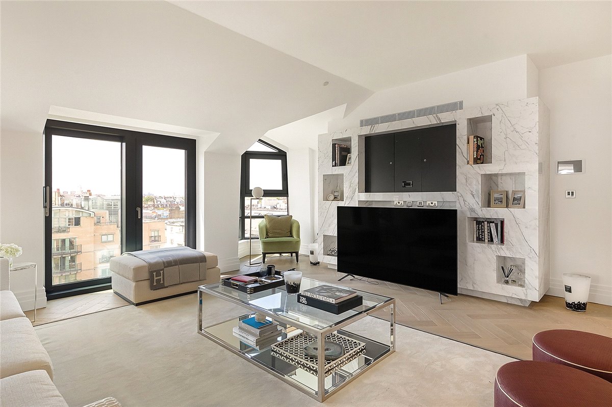 3 bedroom Flat, Kensington Gardens Square, Bayswater, W2 - Available, Image 1