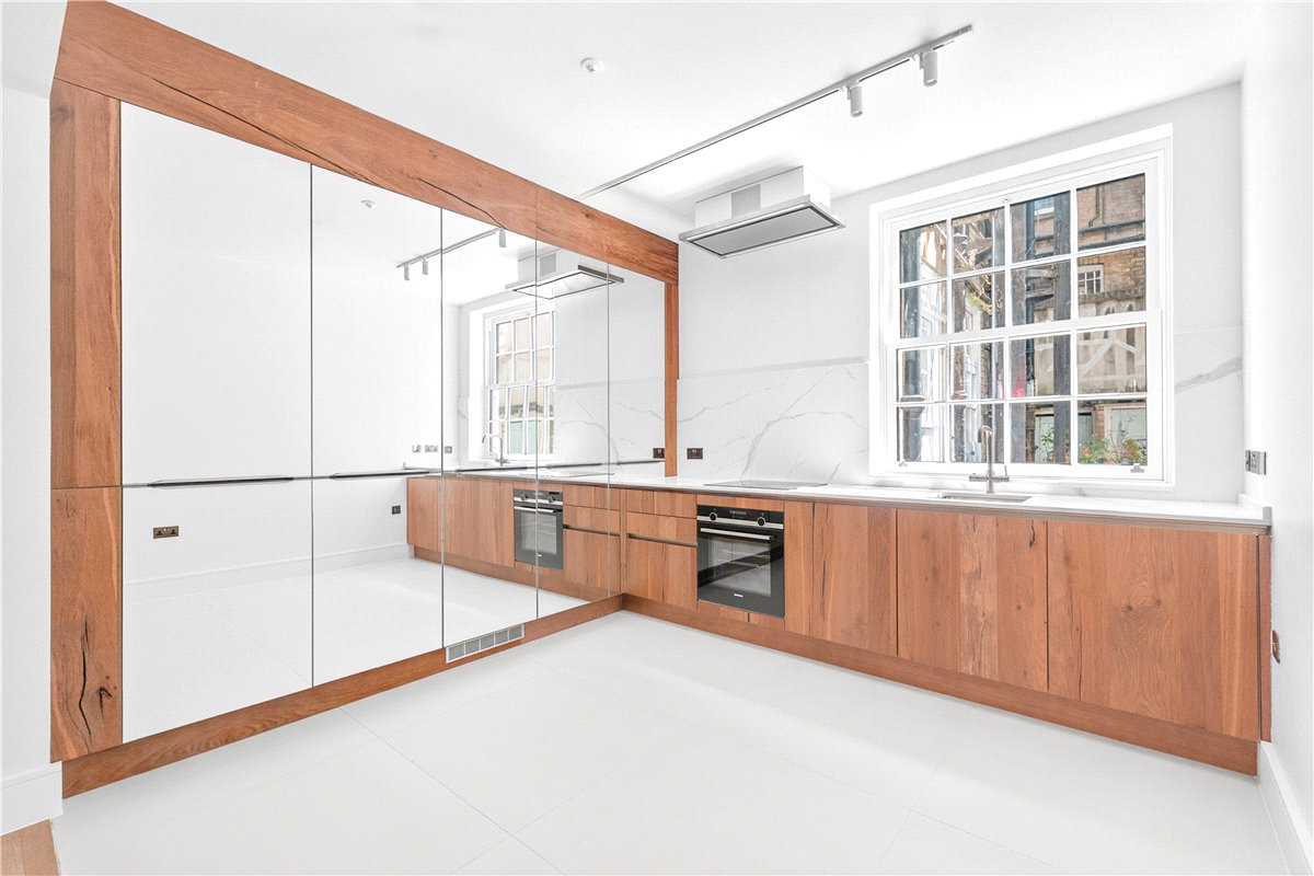 3 bedroom Maisonette, De Walden Street, London, W1G - Available, Image 3