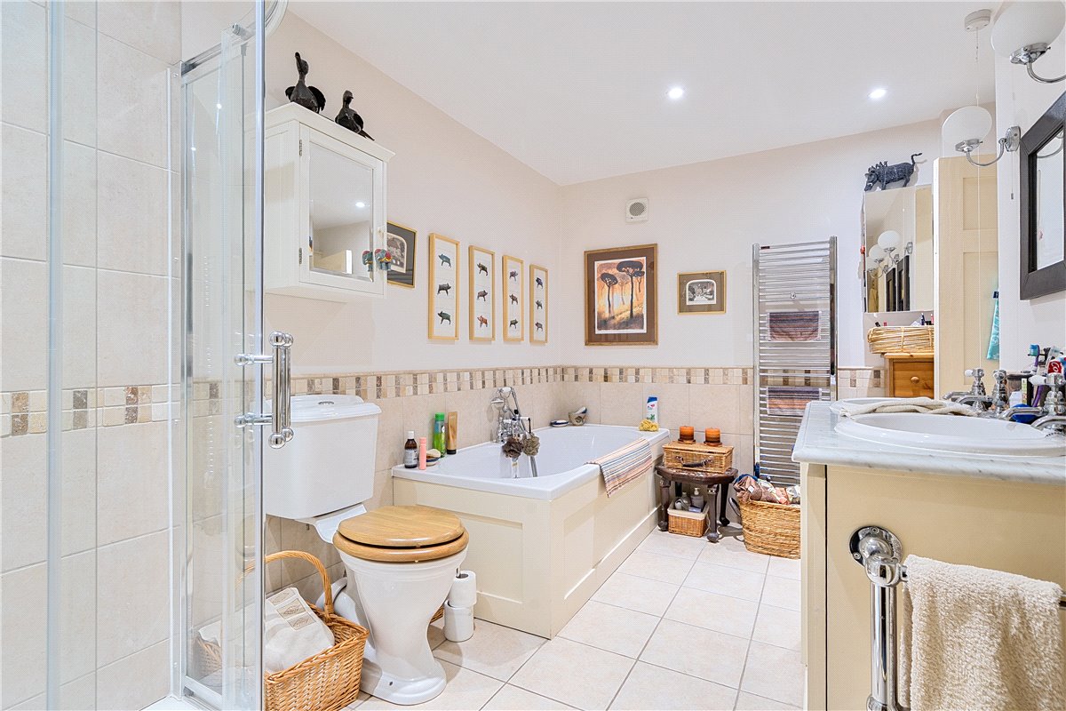 2 bedroom Maisonette, St. James's Square, Bath, BA1 - Available, Image 10